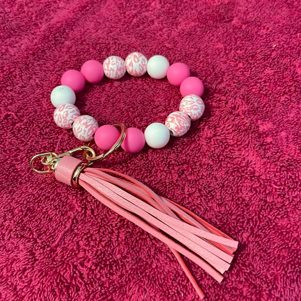 🏝️2 for $5💗 NEW silicone beaded wristlet/bracelet keychain w/tassel